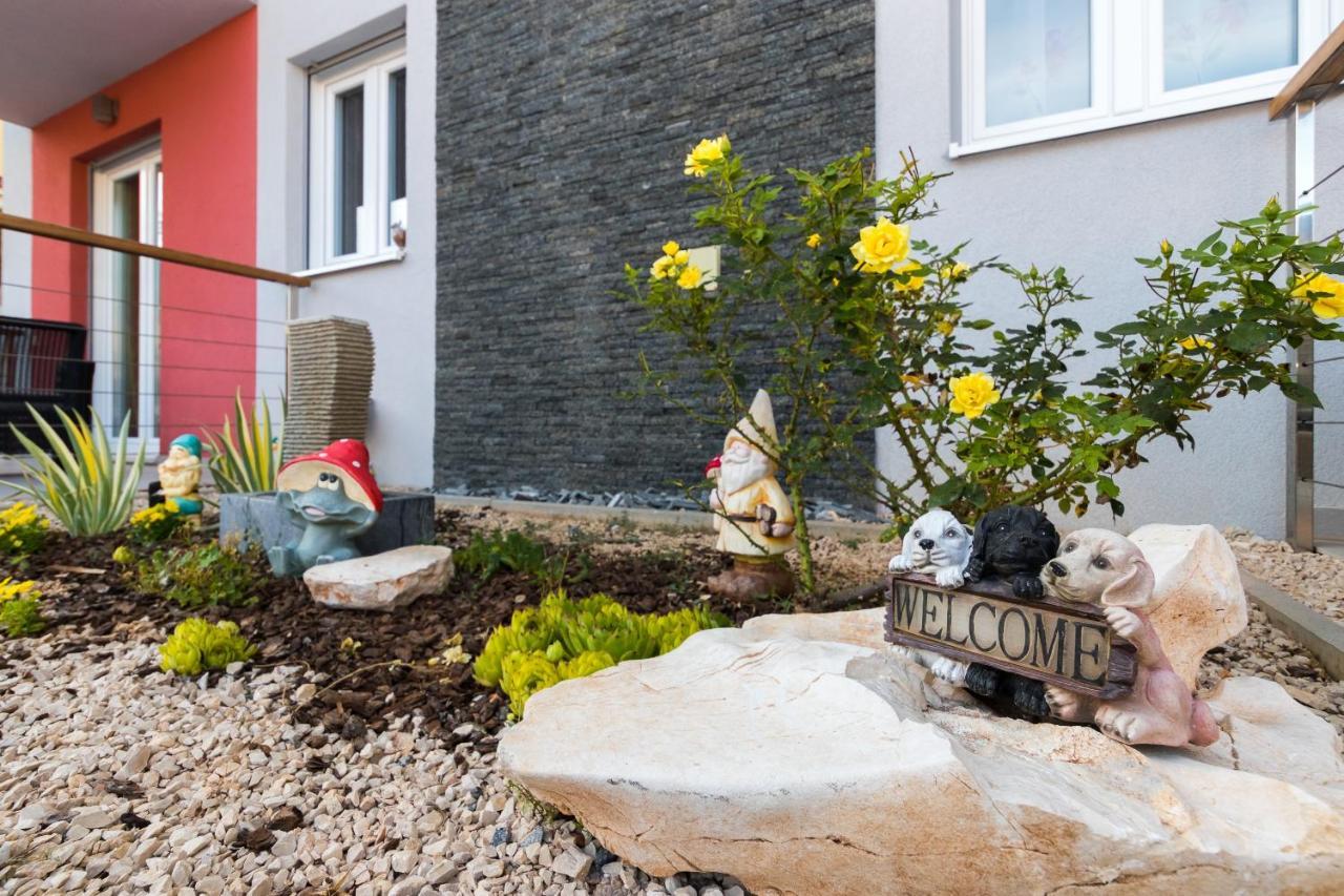 Apartments And Rooms With Parking Space Grebastica, Sibenik - 17831 Экстерьер фото