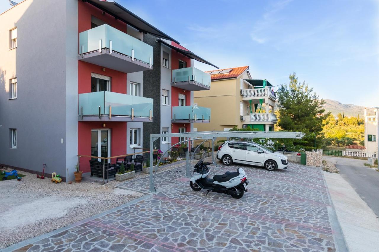 Apartments And Rooms With Parking Space Grebastica, Sibenik - 17831 Экстерьер фото