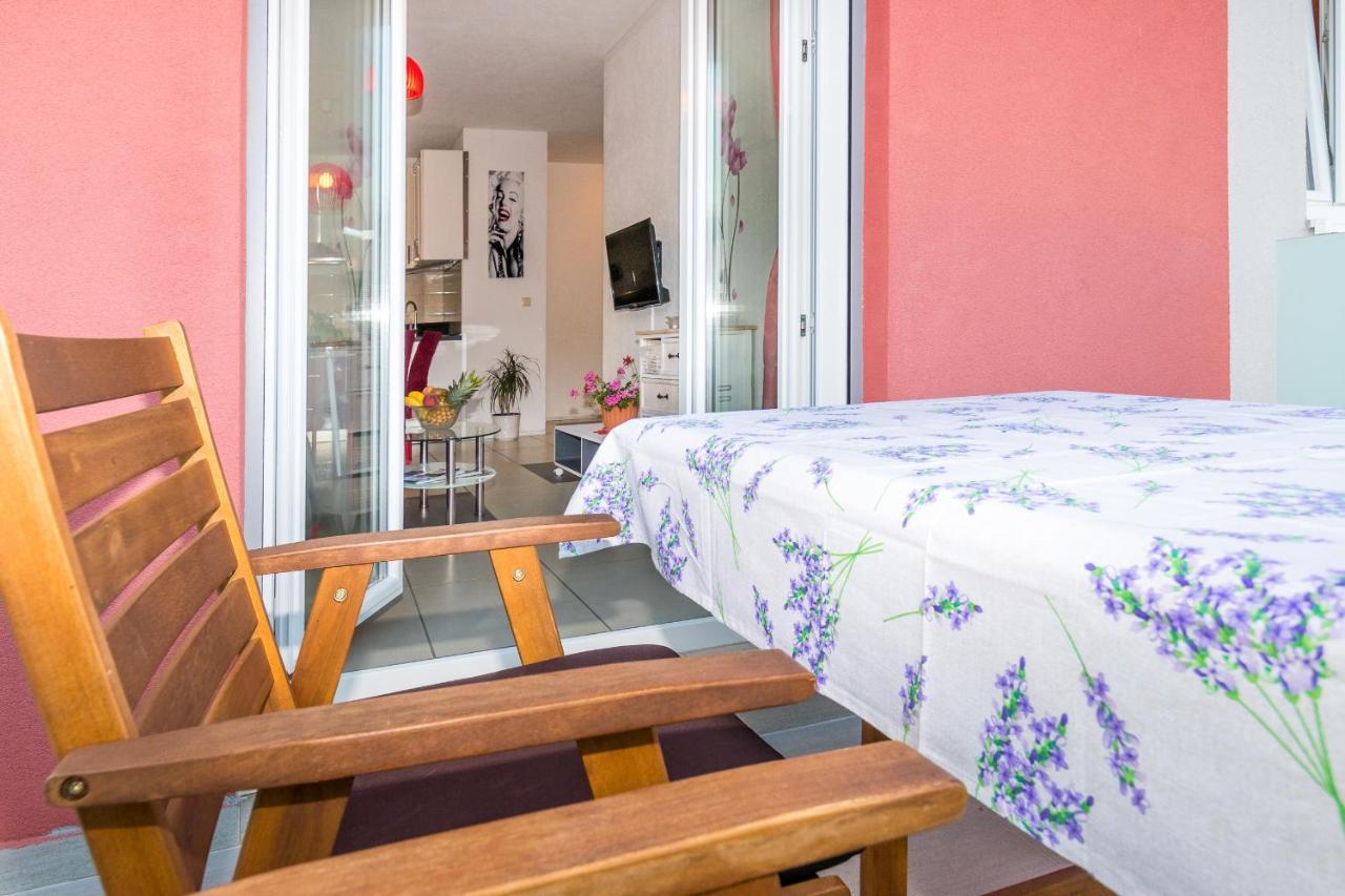 Apartments And Rooms With Parking Space Grebastica, Sibenik - 17831 Экстерьер фото