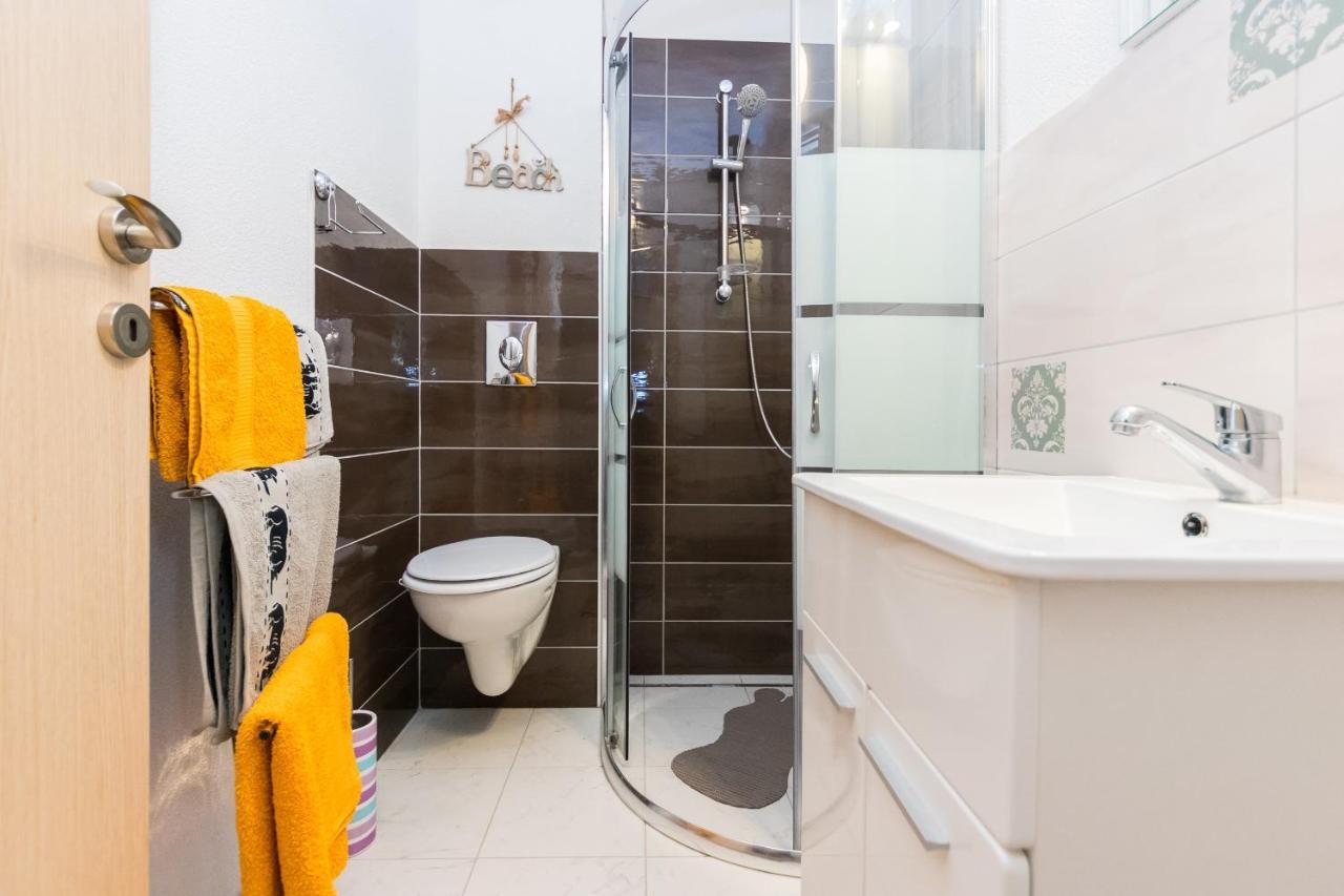 Apartments And Rooms With Parking Space Grebastica, Sibenik - 17831 Экстерьер фото