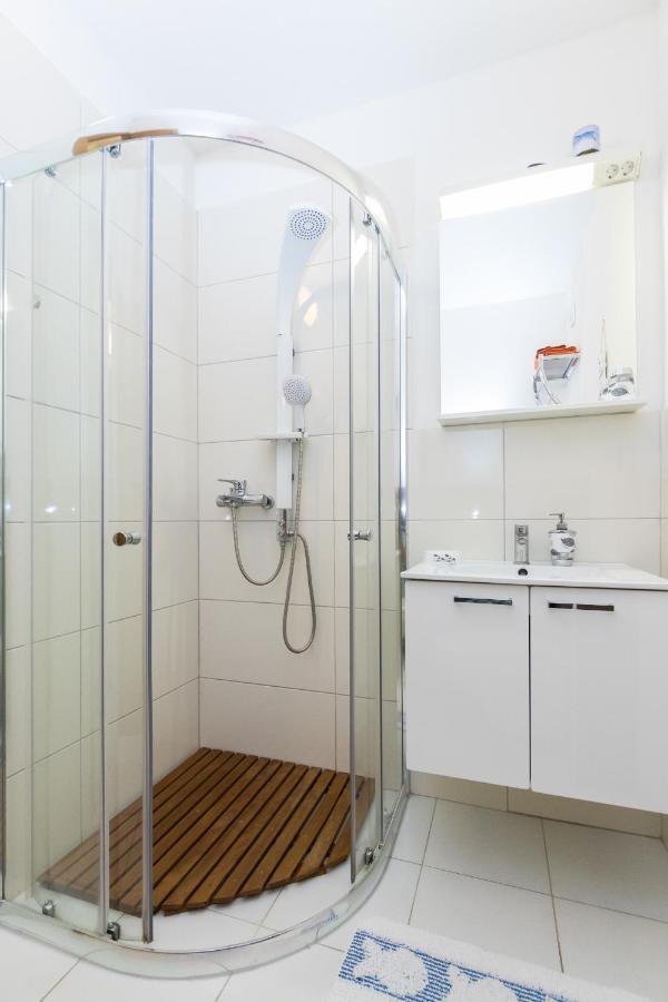 Apartments And Rooms With Parking Space Grebastica, Sibenik - 17831 Экстерьер фото
