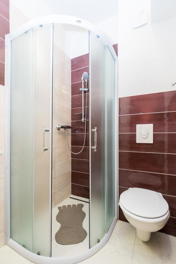 Apartments And Rooms With Parking Space Grebastica, Sibenik - 17831 Экстерьер фото