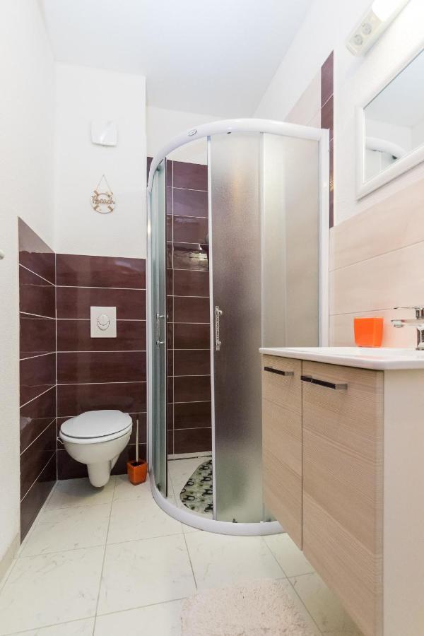 Apartments And Rooms With Parking Space Grebastica, Sibenik - 17831 Экстерьер фото